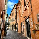 Caesar's Nest Apartman