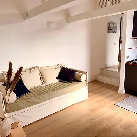 Caesar's Nest * Róma